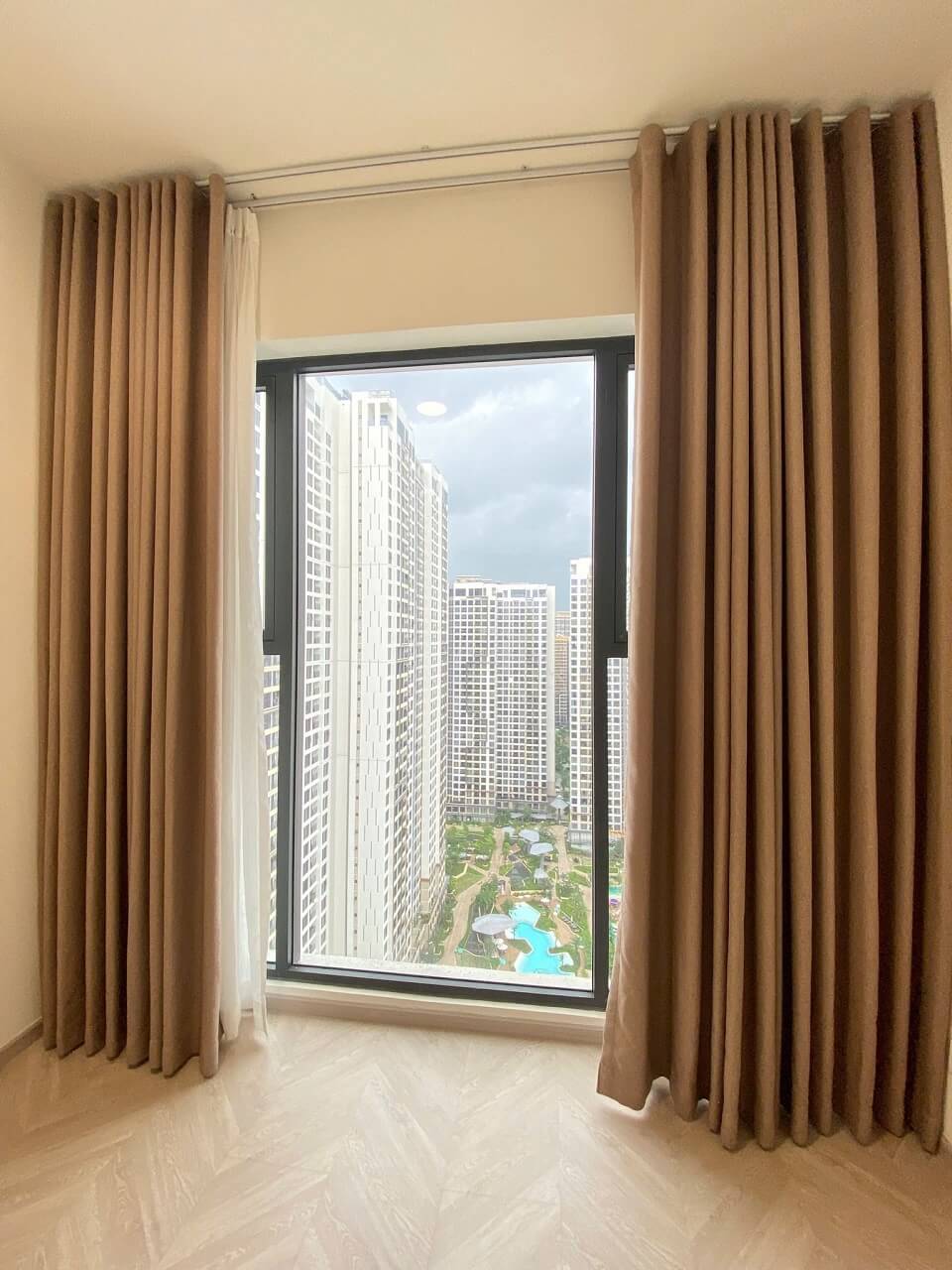 Bán 1 Phòng ngủ Masteri Centre Point view hồ bơi